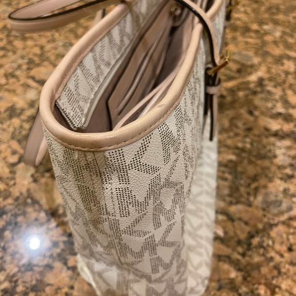 Michael Kors signature Large tote, beige and white - Picture 5 of 11